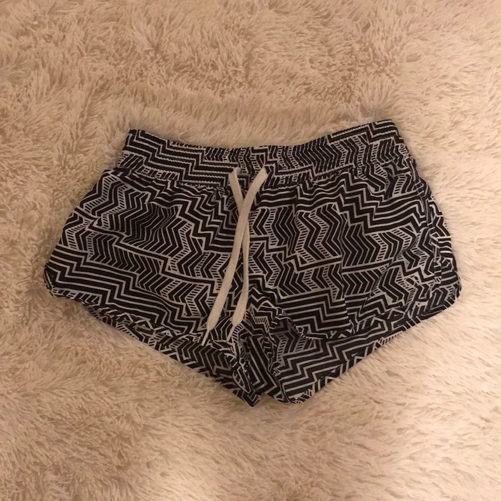OP shorts size medi